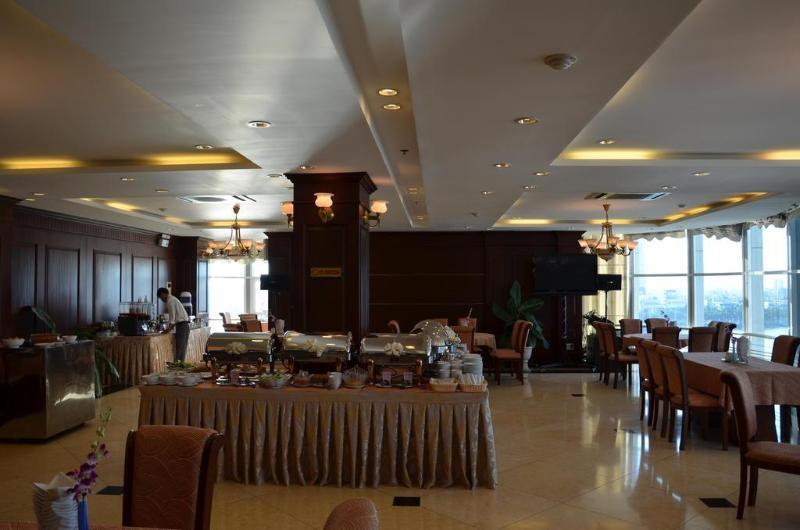 Khách sạn Sun River 3*