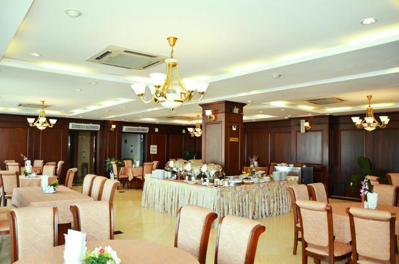 Khách sạn Sun River 3*